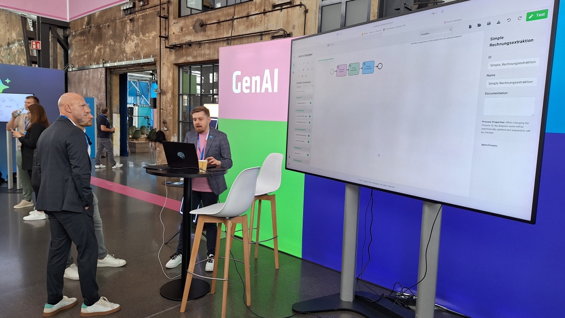 Live-Demo zur einfachen Rechnungsextraktion mit BPMN-Prozesseditor am GenAI-Stand